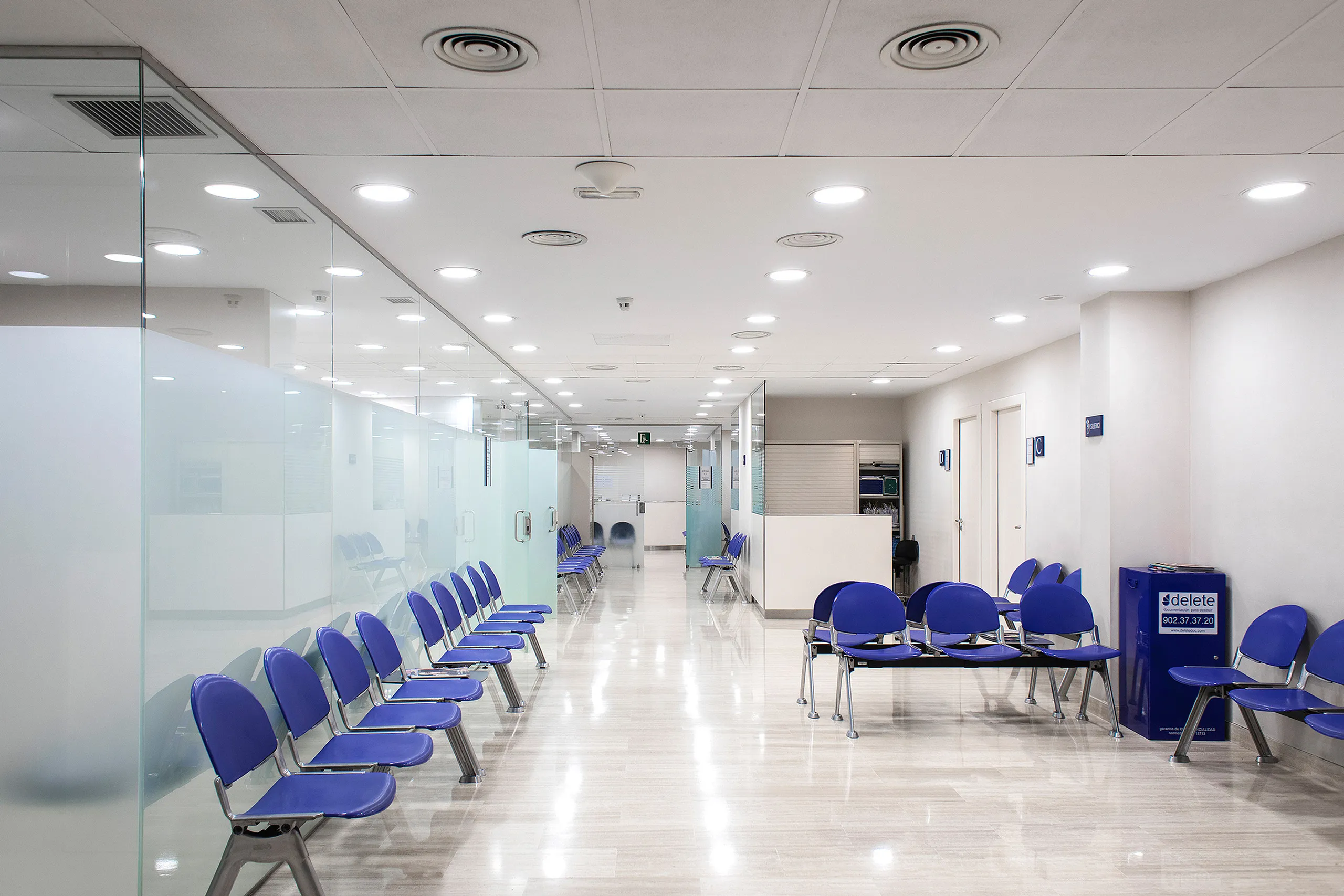 interior instalaciones clínica Oliver & Ayats